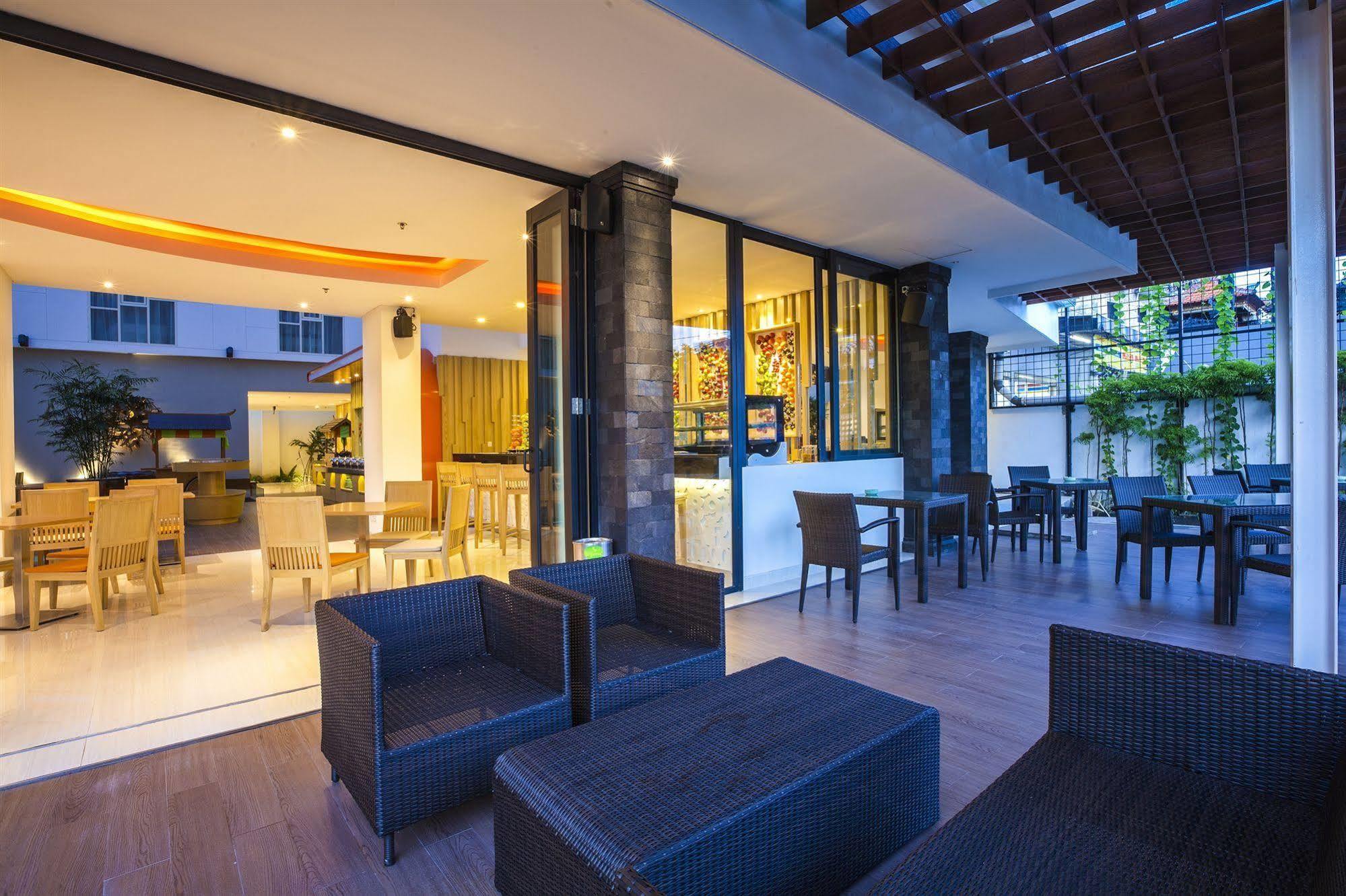 Harris Hotel Raya Kuta  Luaran gambar