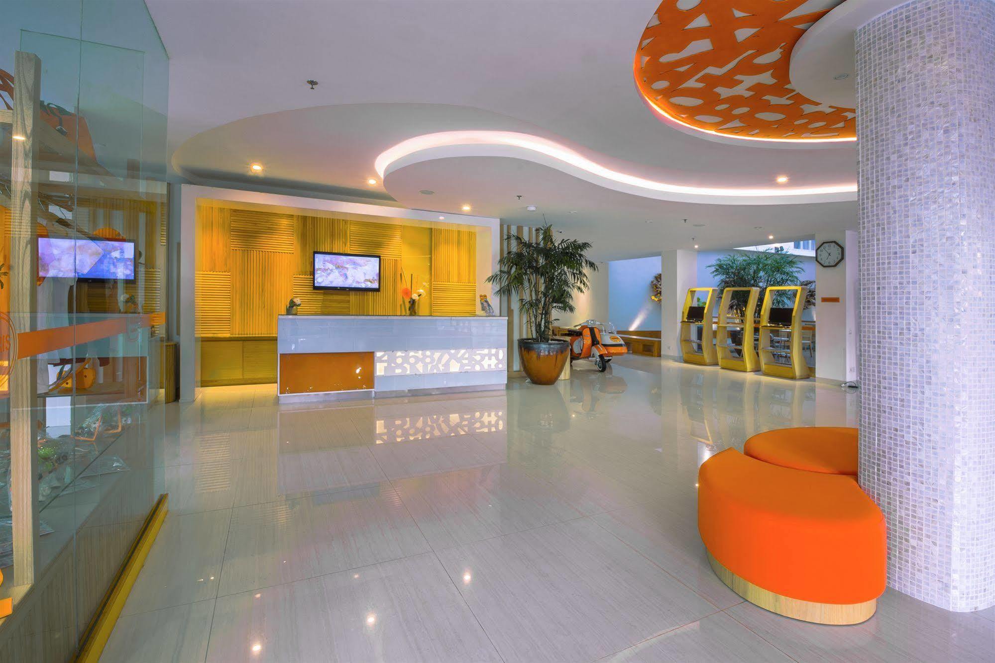 Harris Hotel Raya Kuta  Luaran gambar